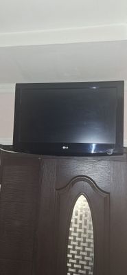 телевизор LG,
