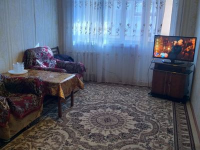 Сдаётся 2х комната квартира в районе ,Мезон маркет.город БУХАРА