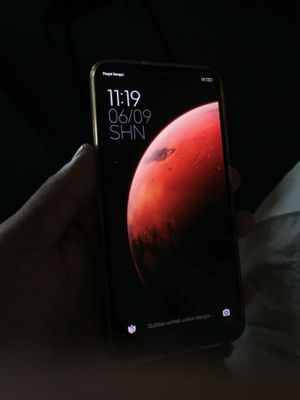 Xiaomi Mi8 flagman model sotiladi