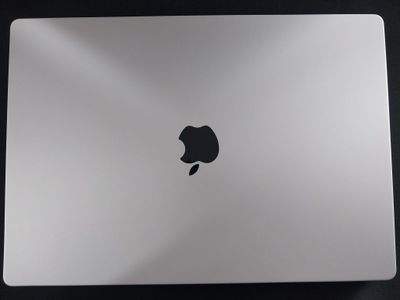 Macbook pro 16 16/1024 m1 pro