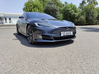 Tesla Model S 2020 perfomance p100d