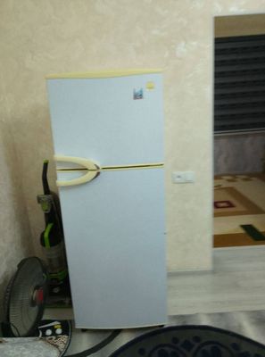 Продается холодилник daewoo