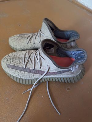 Адидас yeezy оригинал с европы . Размер 43