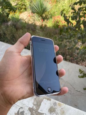 iPhone Se 2020 holati rasimda pamit 64 GB yomkist 85% region BA dok yo