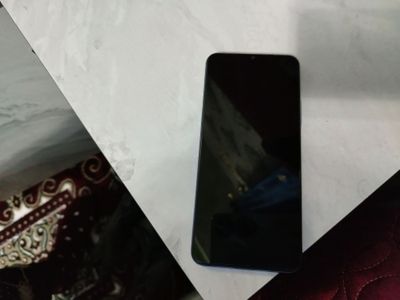Vivo Y31 6/128 telefon sotiladi