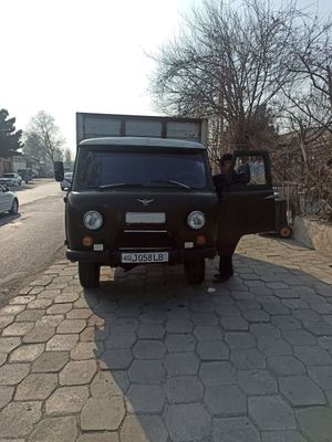 UAZ 3303 SOTILADI йуриб турибди