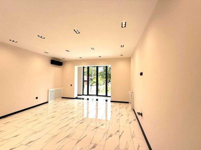 Продажа нежилое 70м2 на Кушбеги.