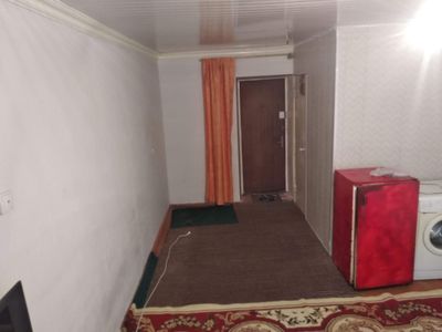 На Чиланзаре 3кв-л сдается 1ком. В быв.общ. ор-р Торговый центр Чилан