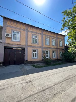 Срочно продается большой кирпичный дом