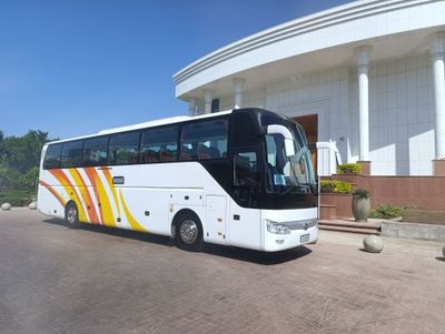 Yutong bus zk6122h9