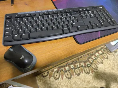 Клавиатура и мышка Logi (wireless)