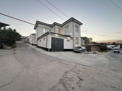 Продается участок. 5 комнатная