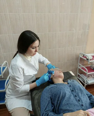 Придание обьема губам 500 тысяч Косметология , уход, мезотерапия