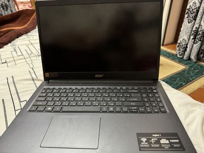 Компьютер почти новом состоянии Acer espire 3