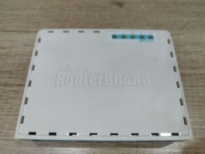 Продам Mikrotik гигабитный маршрутизатор