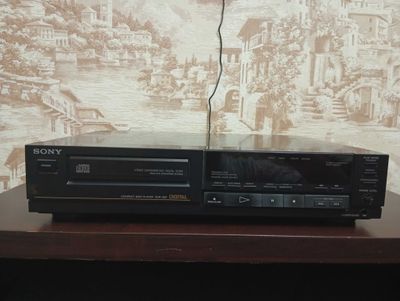 Продам проигрыватель СД дисков SONY model CDP-250.