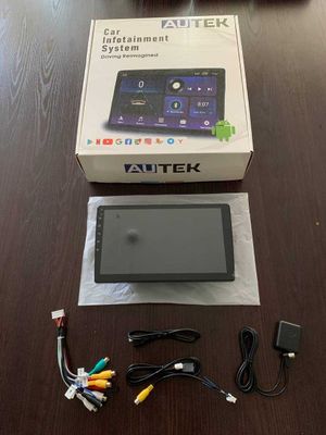 Autek H10 avtomobil monitori sotiladi.