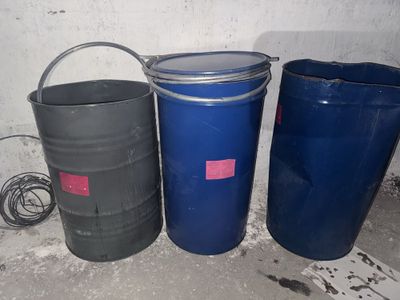 Bochkalar sotiladi 200/250 litr