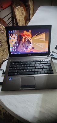 Продаю бу ноутбук Asus