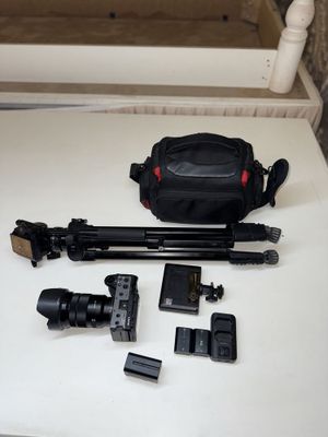 Sony FX30. Obyektiv 18. 105. Srochna sotiladi !