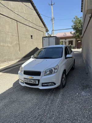 Nexia 3 2022 yil 52.000 km tozza kraska benzinda