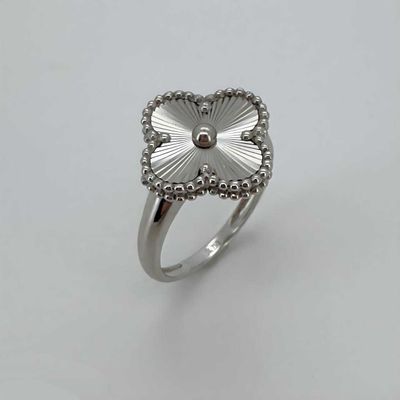 Золотое кольцо Van Cleef & Arpels. 750 пробы