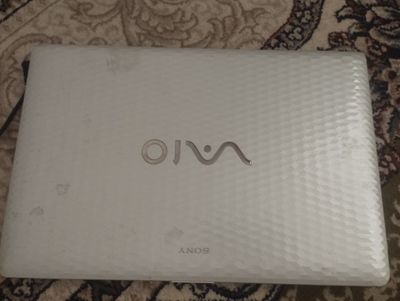 Наудбук сатылады Sony vaio intel core i3