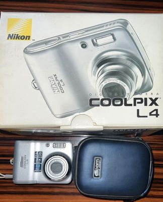 Камера Nikon Coolpix L4
