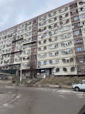 Nazarbek sanatoriya yonida 3xona bez remont