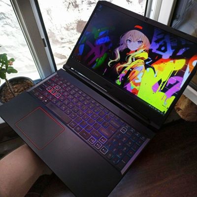 Gaming Laptop смотрите фотографии. Мощный игровой.