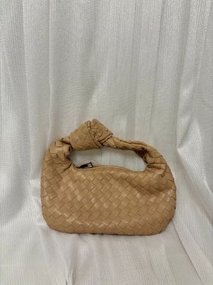 Продаю сумку Bottega Veneta