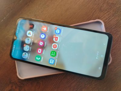 Samsung m13