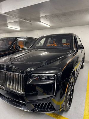 Rolls Royce Cullinan Black Badge 2026 Gucci seats 2026 model Sotuvda