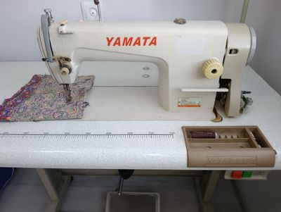 Tikuv mashinasi sotiladi, xolati yaxshi.