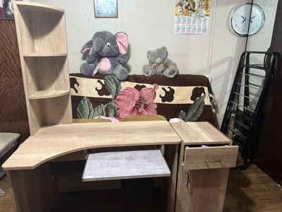 Стол для компьютера