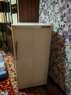 Продам холодильник "Бирюса"