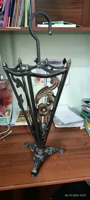 подставка кованная для хранения зонтов