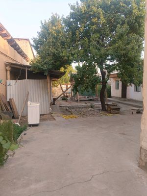Bektemir eski uy sotiladi sotoxi 15$ kelishiladi