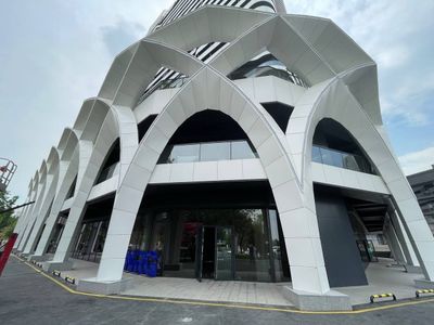 СДАЁТСЯ Памищение Шайхонтохурский район Дружба ,ЖК U-Tower,390м2