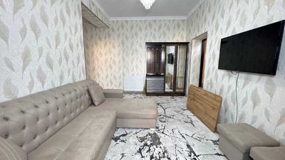 Фрунзиский Раксана 1 хонали квартира ижарага берилади.ID: 1193