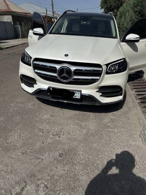 Mersedec benz gls 580