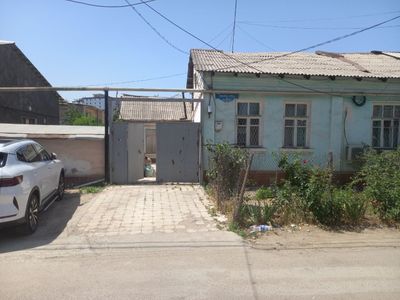 Продаётся 4,6 соток(Азербайджанский центр)