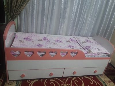 Детский кроват қизларники
