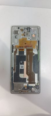 Lg velvet display sotiladi