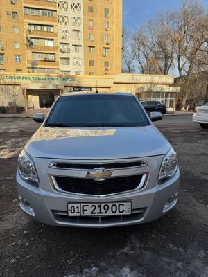 Chevrolet Cobalt srochna sotiladi