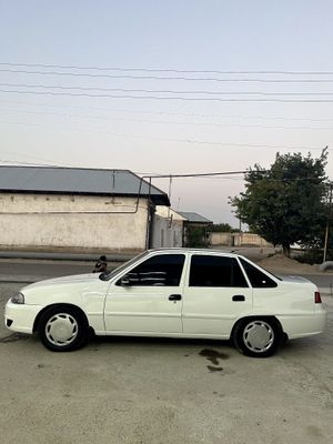 Nexia 2 1.6 xolati zoʻr moshina