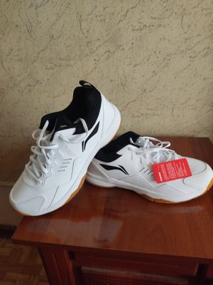 Продаются кроссовки LI NING
