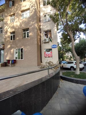 Pod ofis sotiladi Chilonzor 17 kvartalda 2 xonali 45 kv tarsovoy