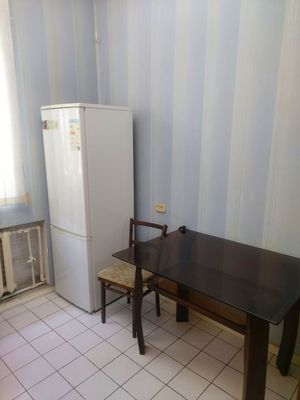 Госпитальный рынок сдается квартира на долгий срок чистая аккуратная,,