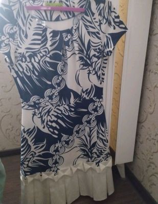 срочно продам женский платья